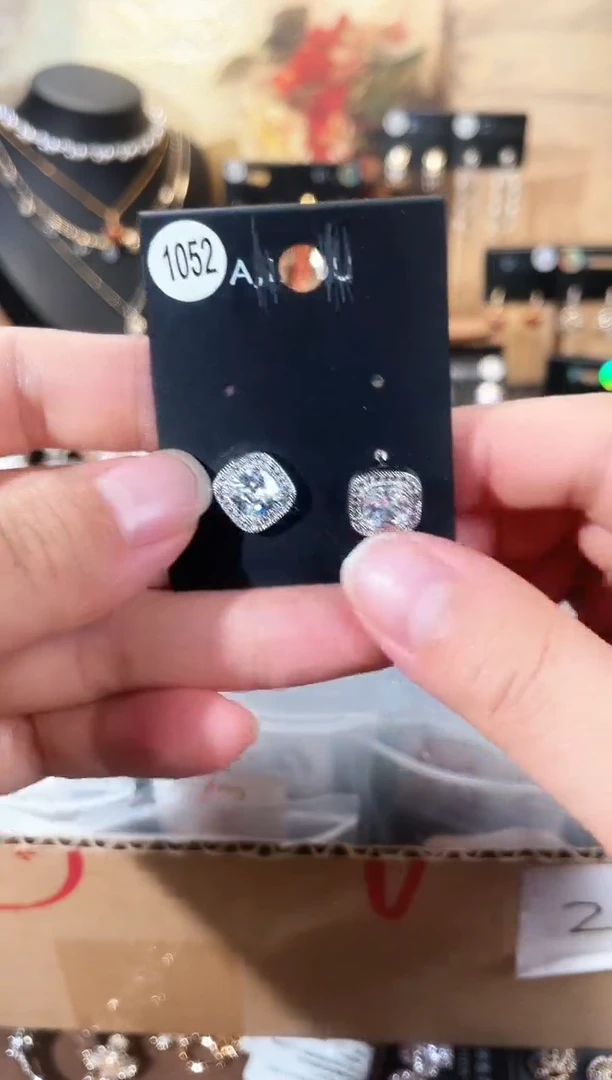 合金925银锆石豆1052