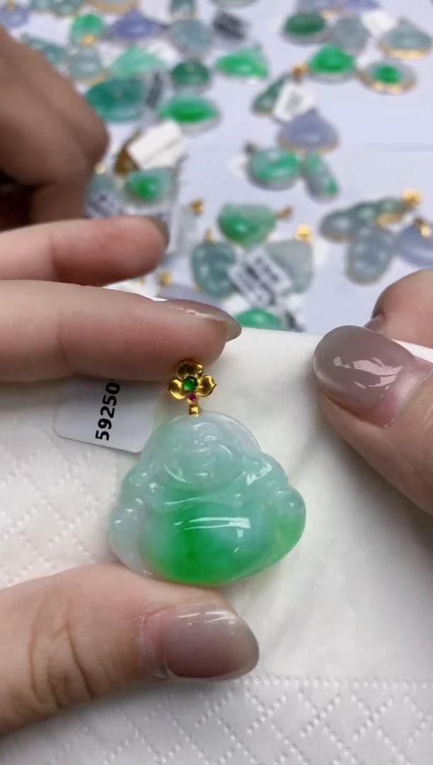 【闪购商品】翡翠颈饰18K金镶嵌天然翡翠A货