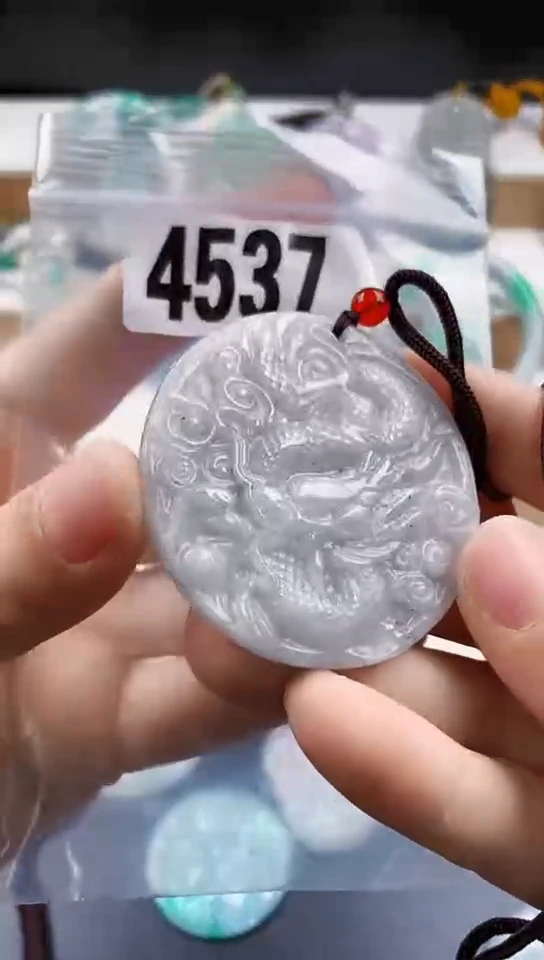 颈饰未镶嵌翡翠天然翡翠吊坠挂件