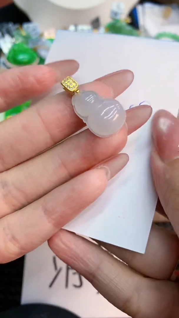 翡翠未镶嵌吊坠(不含链)1