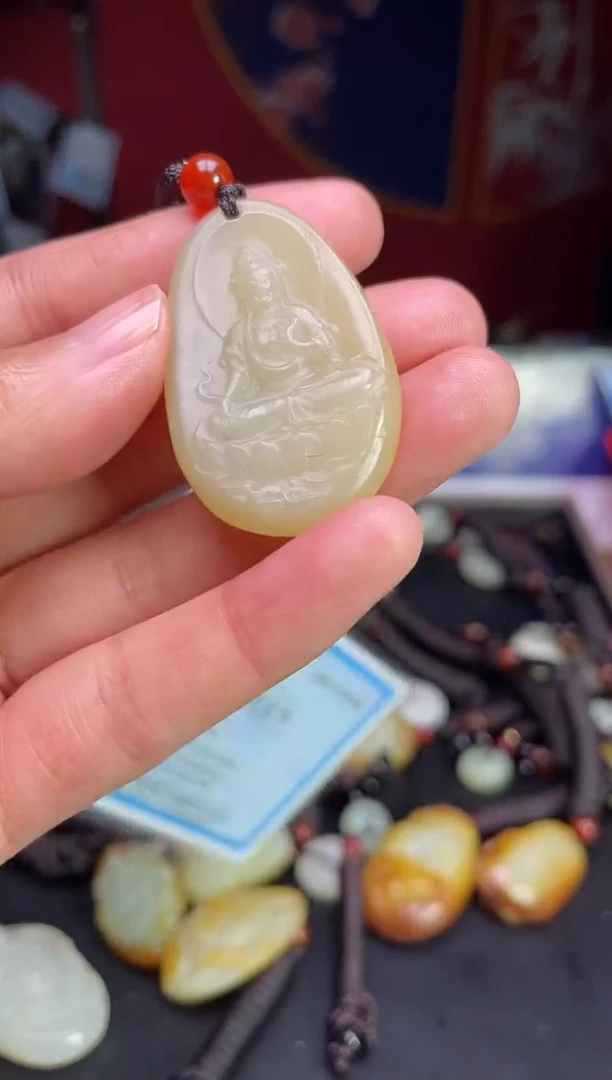 颈饰未镶嵌和田玉1