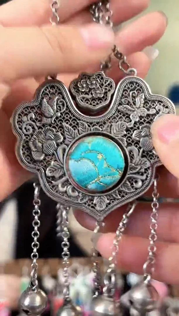 彩云南阁非遗老绣饰品544*