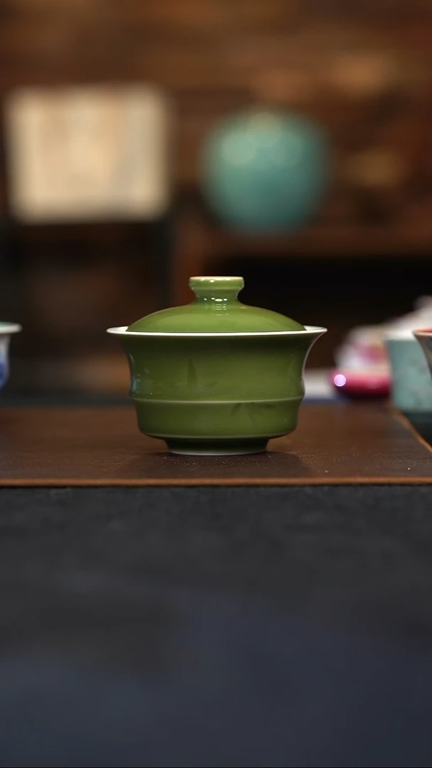 瓷上林泉素和竹节盖碗