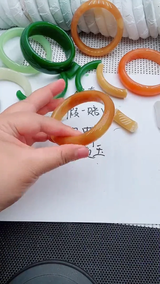 未镶嵌手镯石英质玉76-57-58