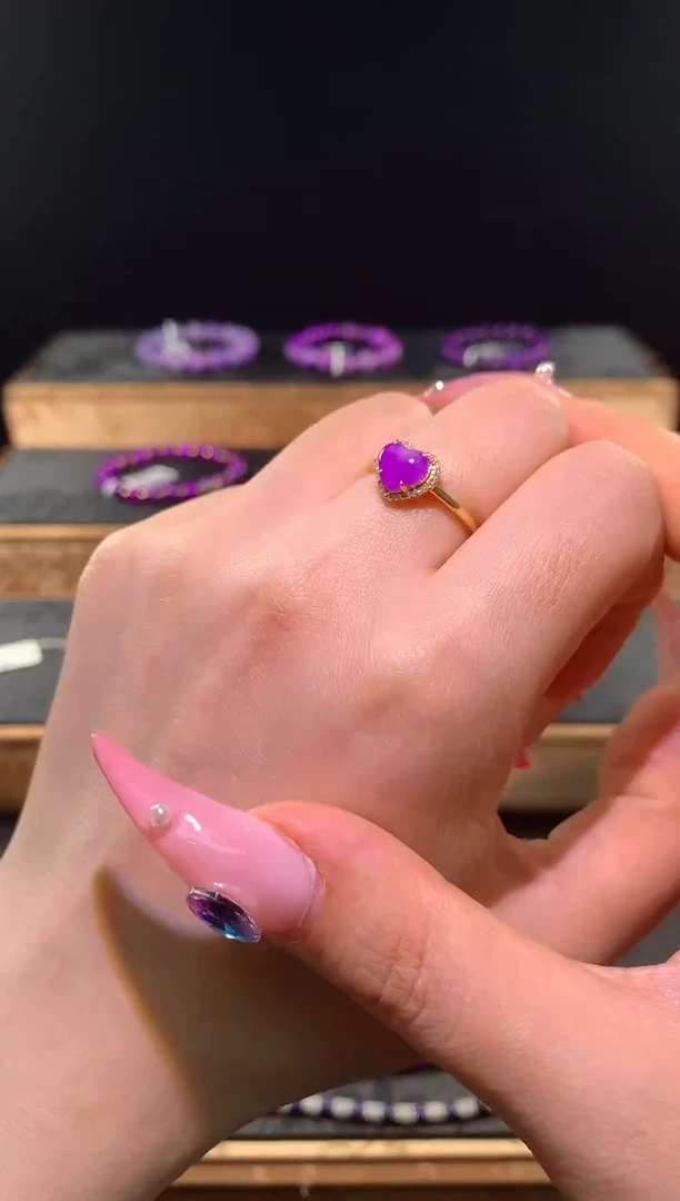 苏纪石（舒俱来）18K金镶嵌.戒指