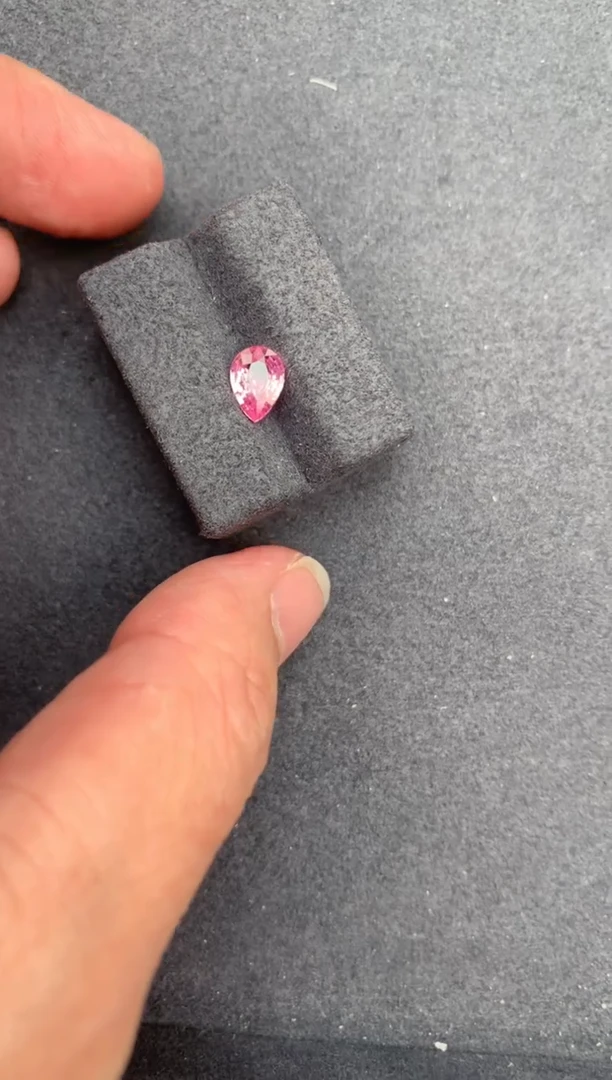 【闪购商品】彩色蓝宝石裸石未镶嵌97分无烧帕帕拉恰