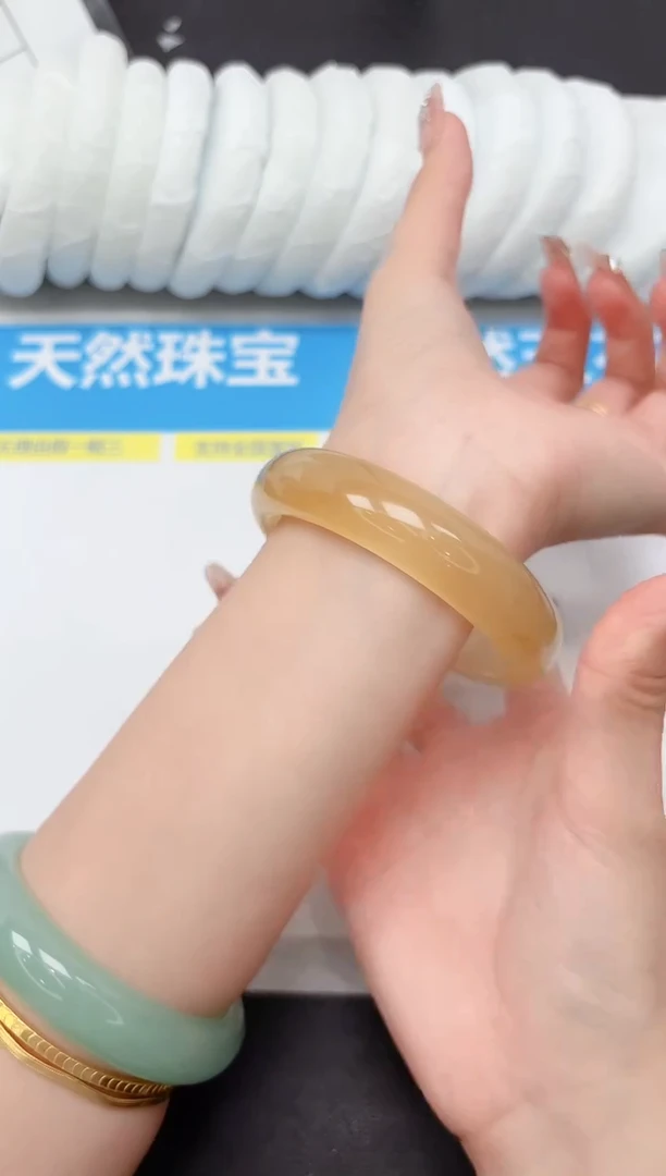 未镶嵌手镯石英质玉102-60.2