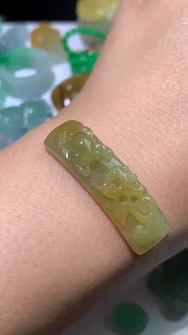 未镶嵌定制翡翠毛货