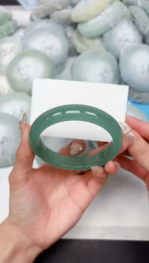 石英质玉手镯未镶嵌39-62.4