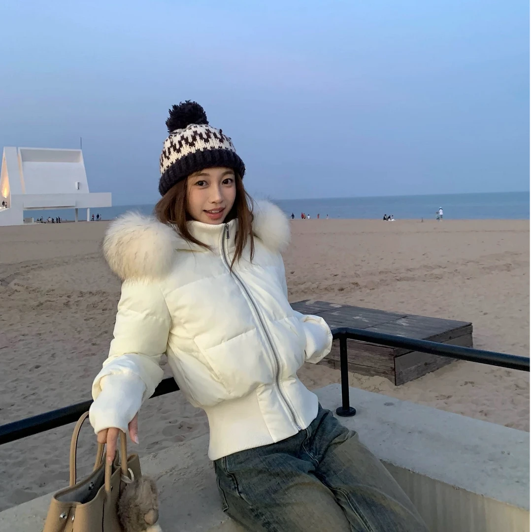 2025新款白色羽绒服大毛领百搭大气保暖冬季外套加绒加厚棉服洋气