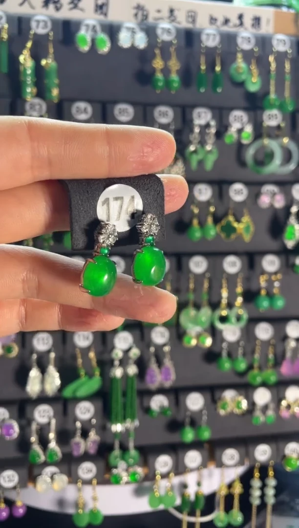 【闪购商品】翡翠耳饰银S925镶嵌174....