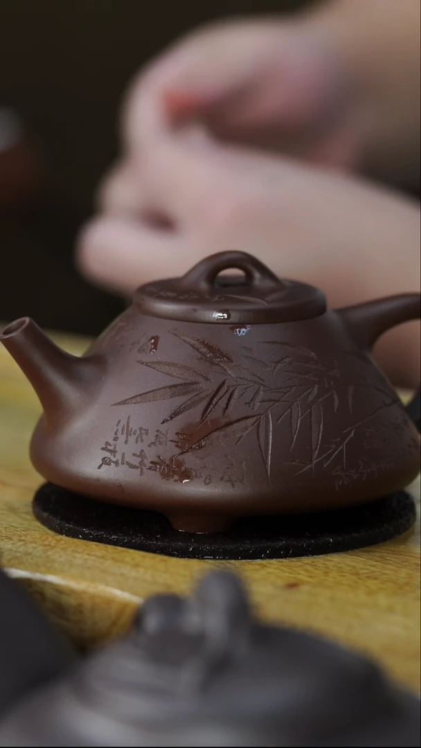 工堂直营精工半手紫砂壶