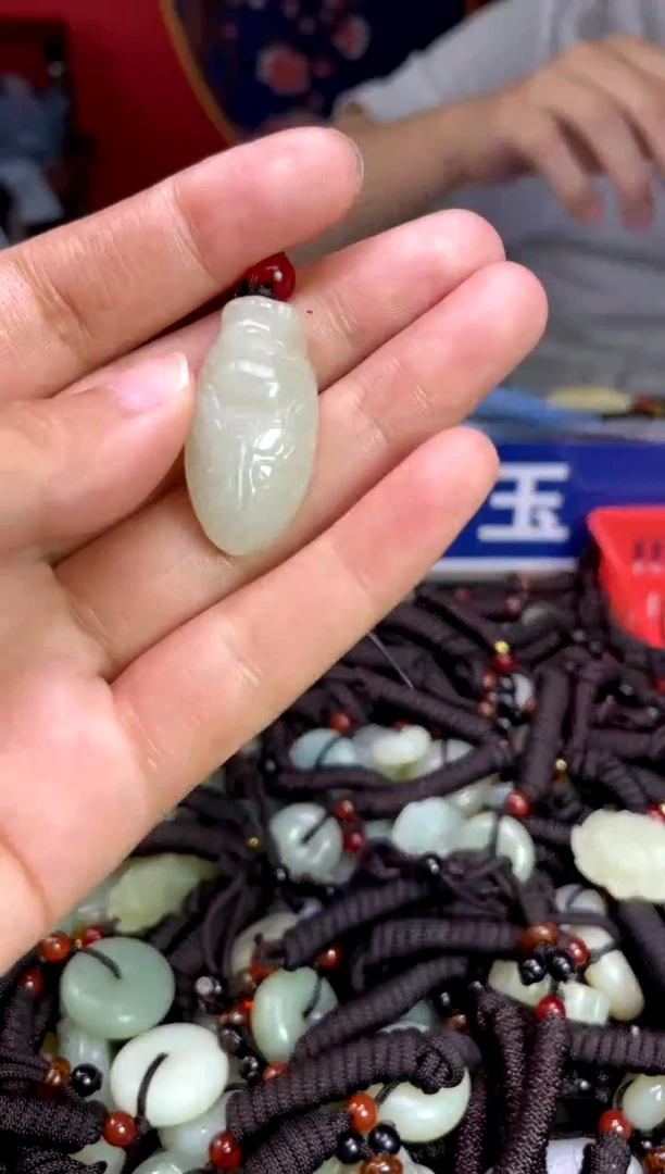 未镶嵌和田玉挂件1