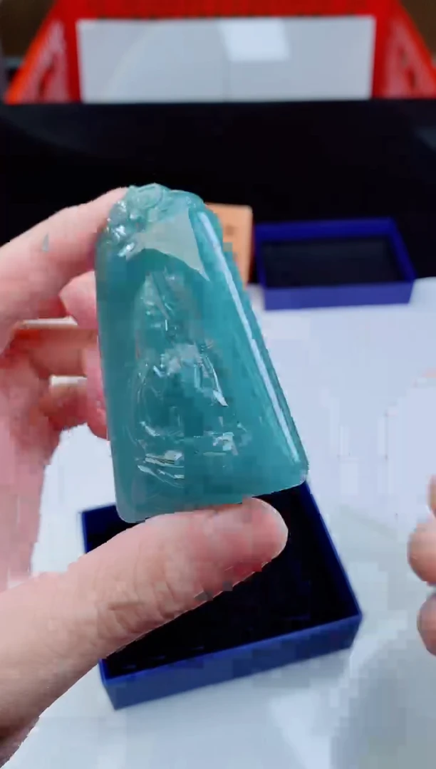 颈饰未镶嵌翡翠    ·