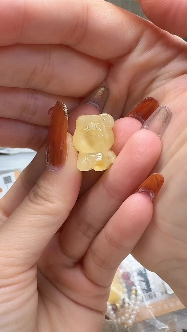 裸石琥珀未镶嵌如图