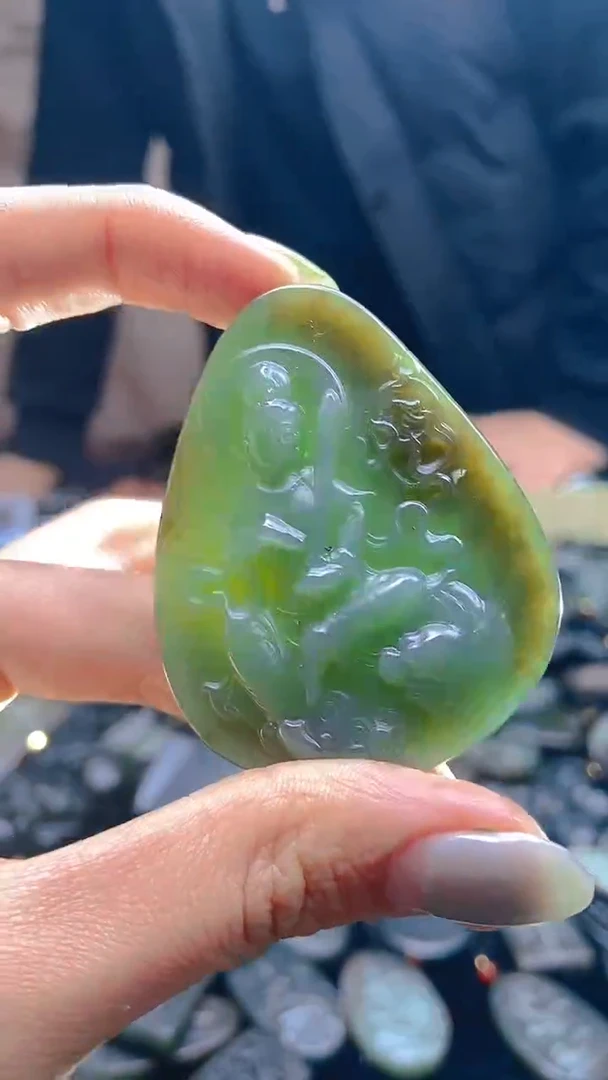 颈饰未镶嵌和田玉1