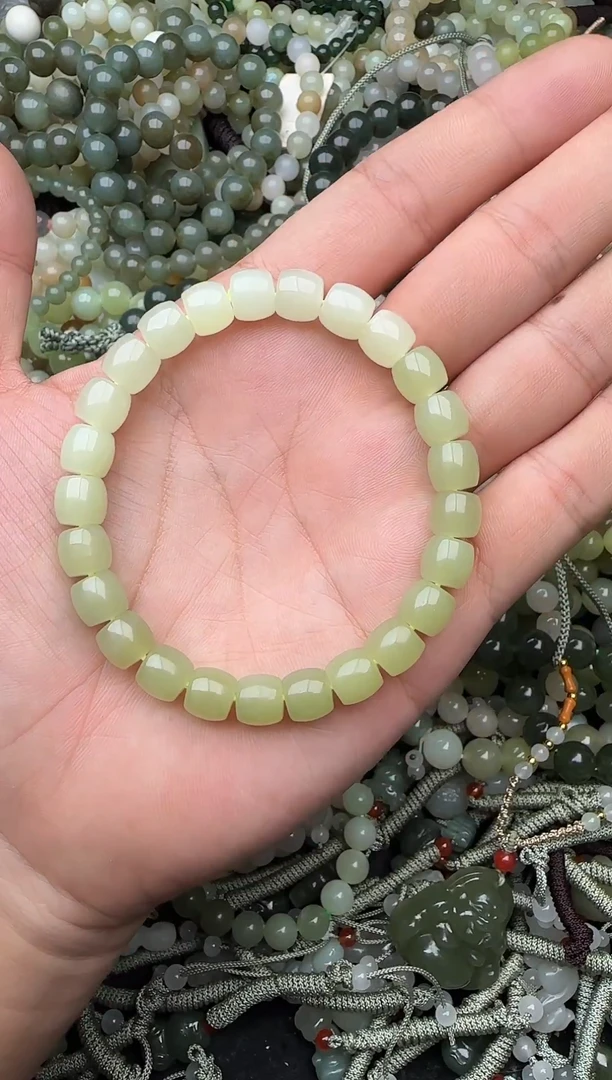 颈饰未镶嵌和田玉拍一发一