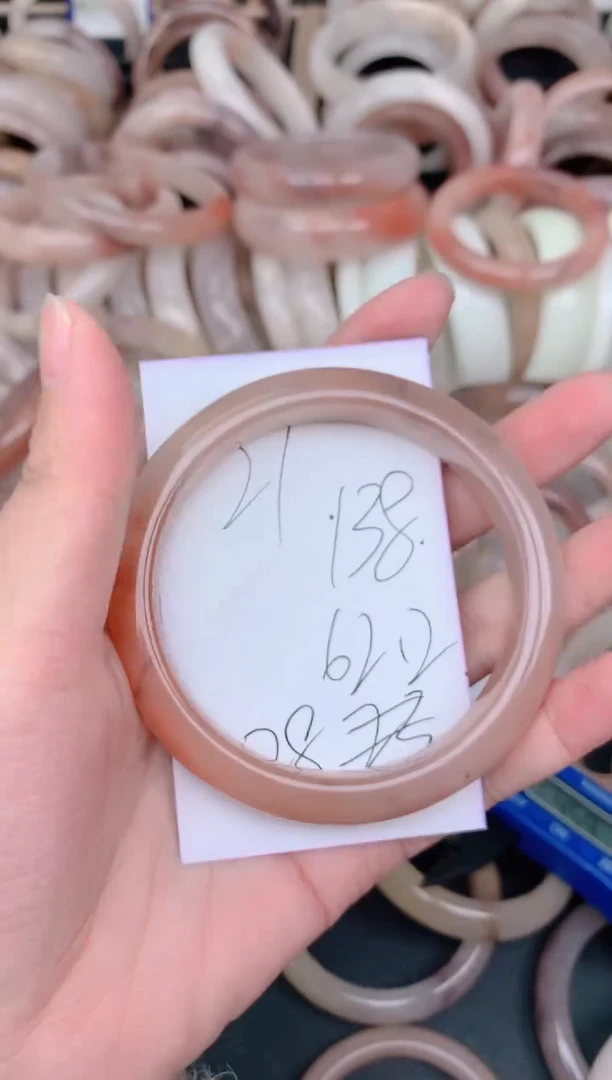 未镶嵌手镯石英质玉138