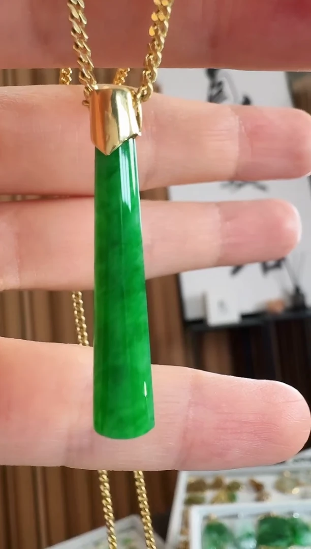 吊坠(不含链)18K金镶嵌翡翠吊坠