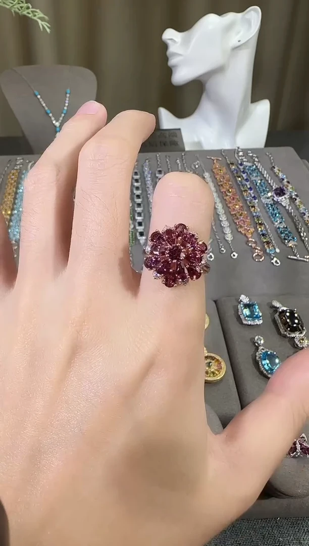 银S925镶嵌戒指石榴石5mm繁花设计款