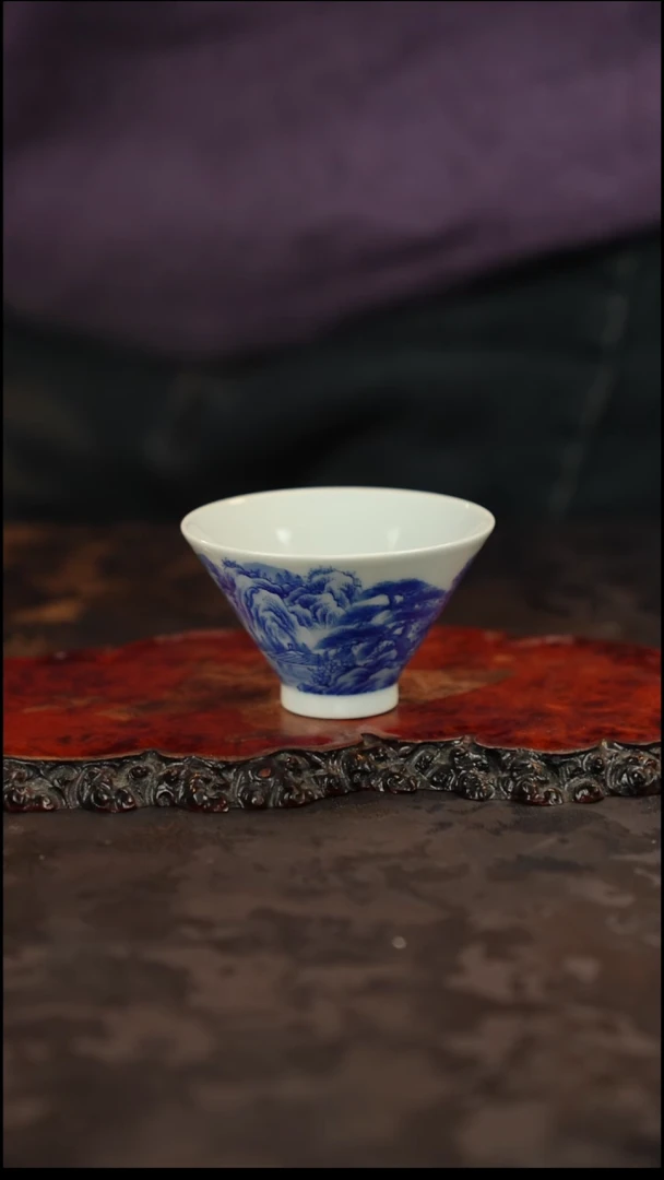 青花手绘山水主人杯