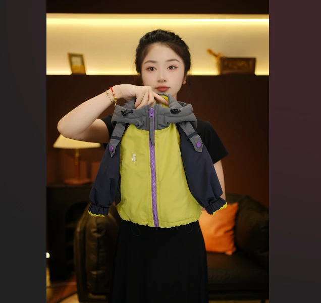 【现货】2025儿童秋冬新款宽松连帽潮流加棉加厚冲锋衣外套28911