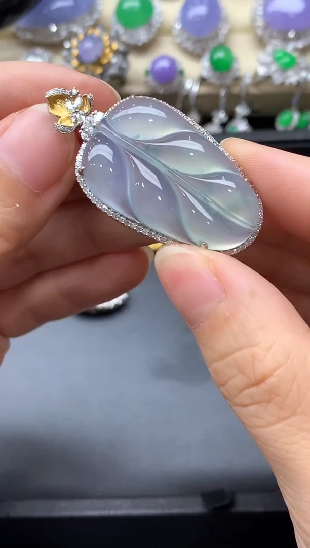 颈饰18K金镶嵌翡翠471中国好珍宝