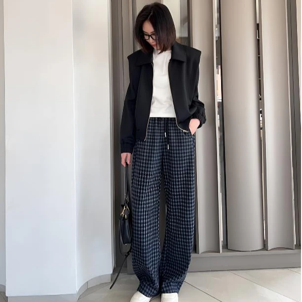 晓夏自制 "白鹿格子裤" 梨形身材必入 ！小格子慵懒风弯刀休闲裤