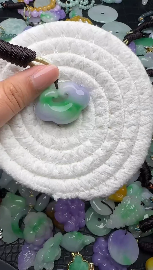 颈饰未镶嵌翡翠缅甸翡翠吊坠