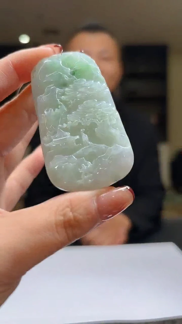 翡翠未镶嵌颈饰K/0329/W/山水