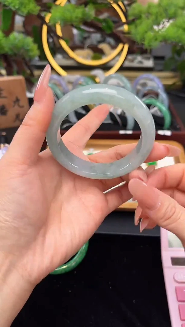 未镶嵌手镯翡翠手镯