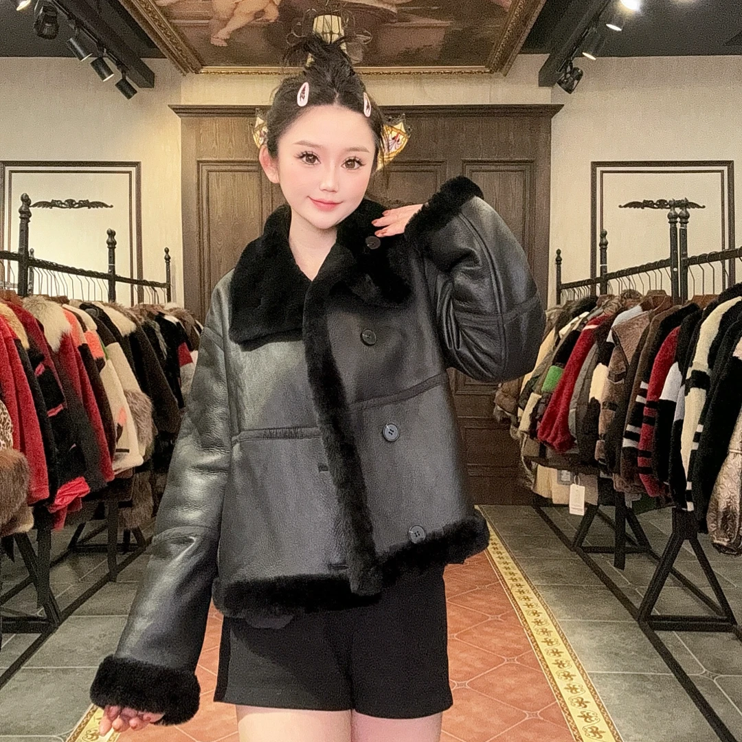 【DCP•Flagship store】85081 2025新款时尚设计师皮毛一体外套