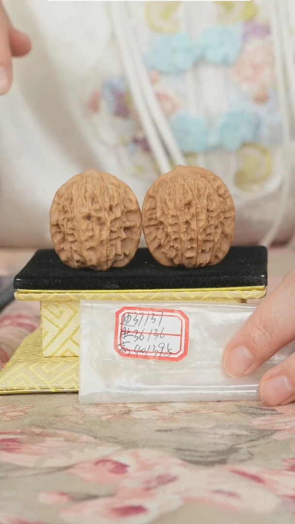 文玩核桃把件非嫁接马老四