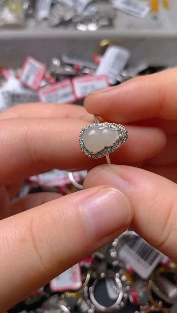 银S925镶嵌戒指翡翠百内无证书