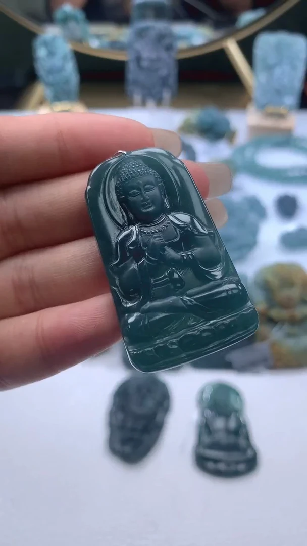 翡翠未镶嵌颈饰翡翠