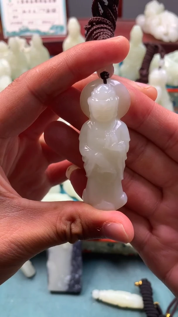 颈饰未镶嵌和田玉