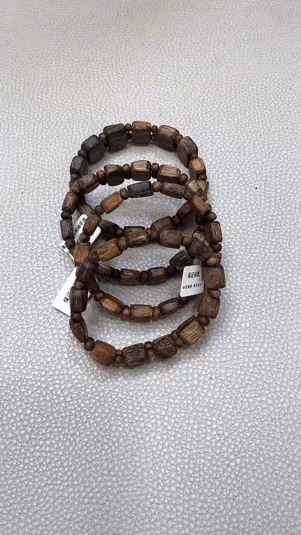 【闪购商品】沉香手串棋楠红金猊随型手牌女款小单圈多样性发其一