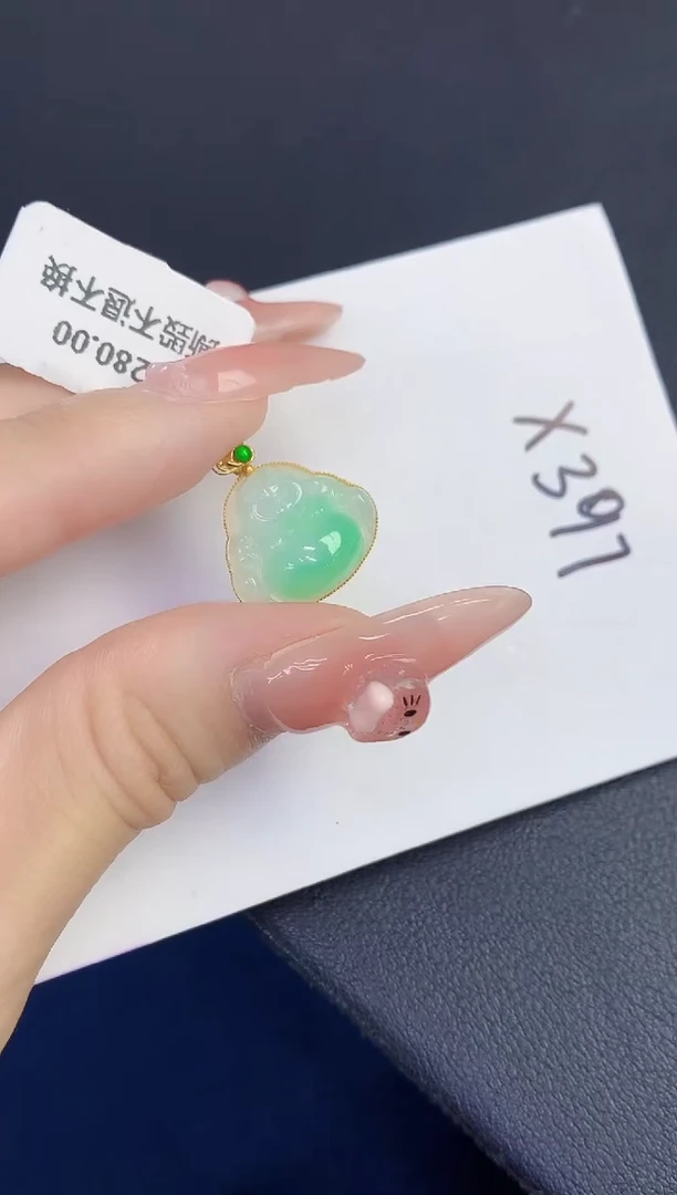 颈饰18K金镶嵌翡翠缅甸天然翡翠A货