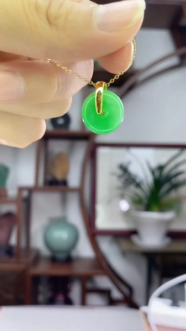 翡翠未镶嵌吊坠(赠链)X27小扣子