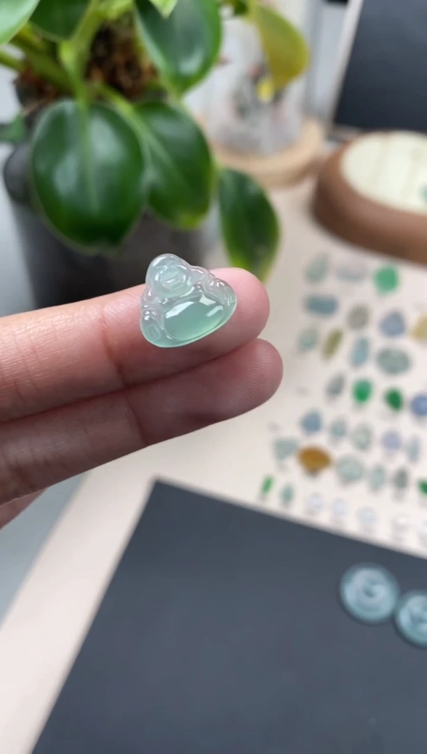【闪购商品】翡翠颈饰未镶嵌翡翠冰晴佛公