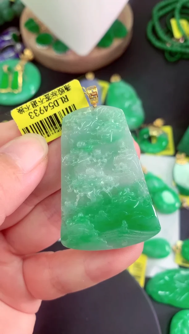 吊坠(不含链)18K金镶嵌翡翠挂件