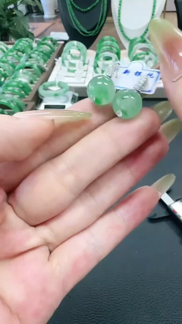 未镶嵌1石英质玉（非洲翠）/9430