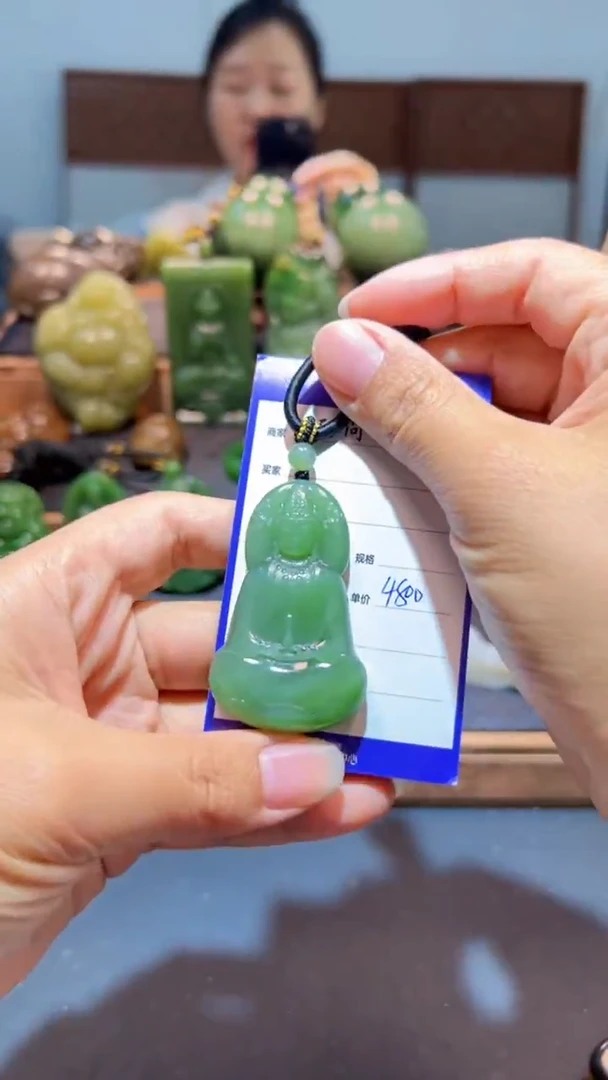 和田玉（碧玉）未镶嵌颈饰1