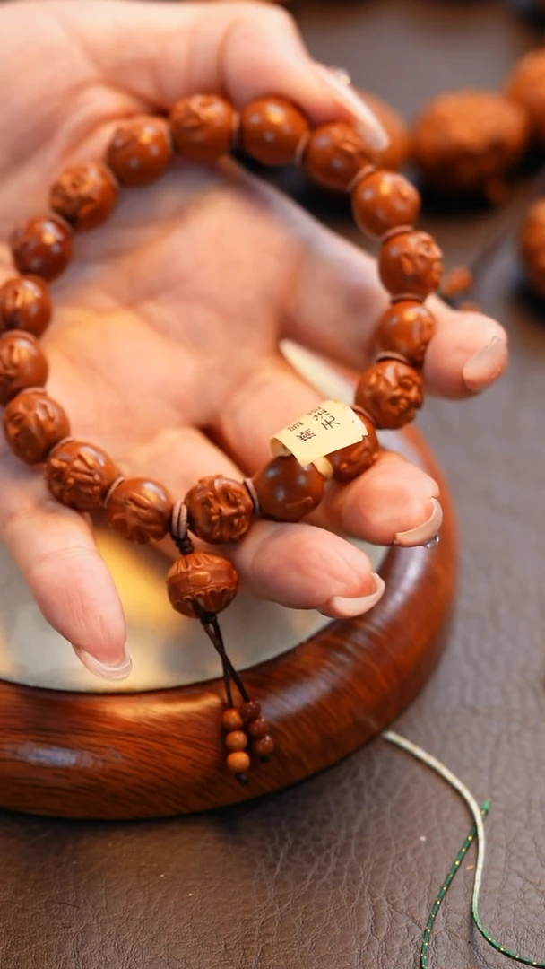 橄榄核手串/手链L****o橄榄雕