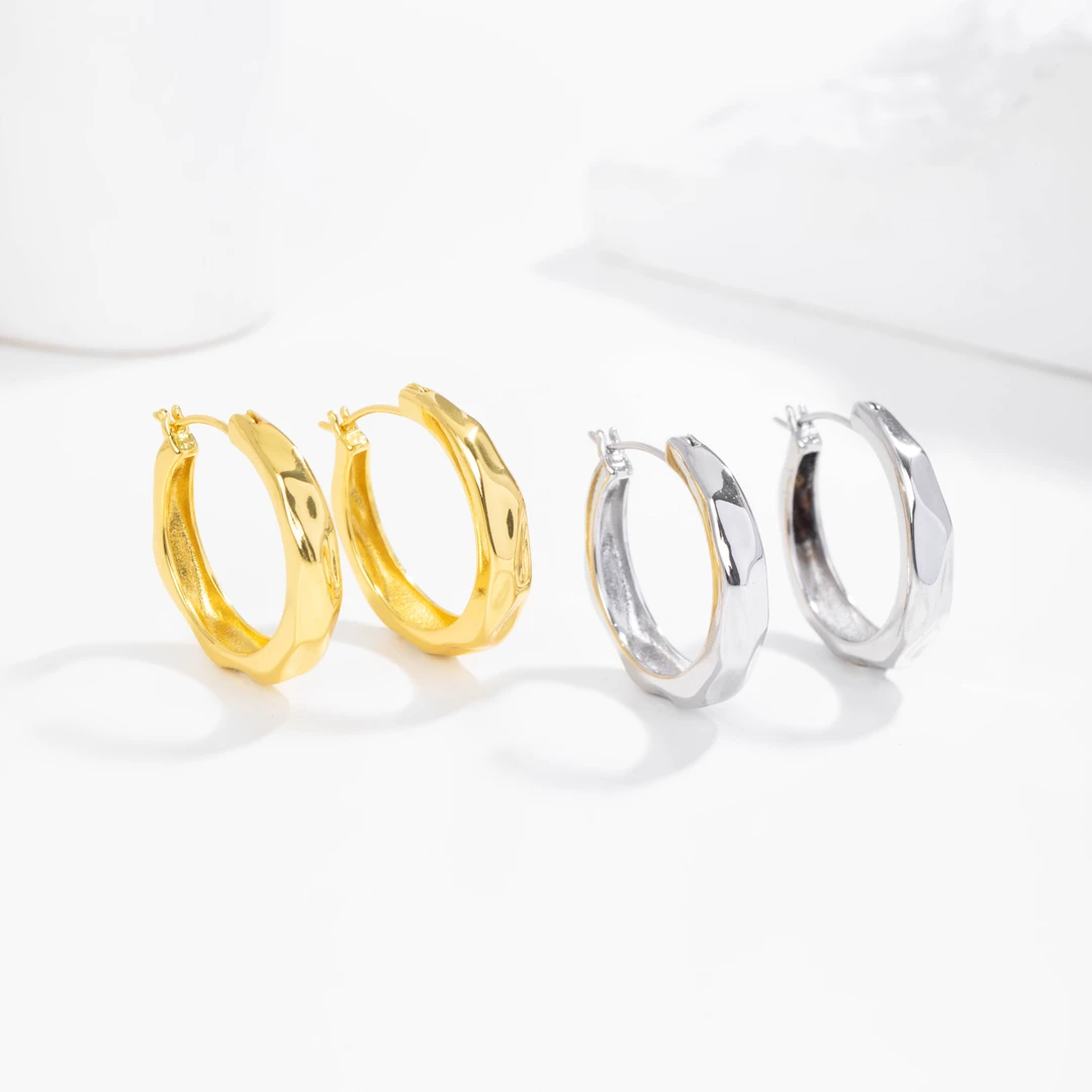 铜合金耳饰 屿希都市通勤风时尚百搭耳圈波光耳饰简约素圈M0178