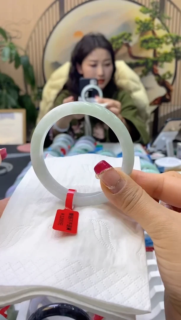 【闪购商品】翡翠手镯未镶嵌99904642