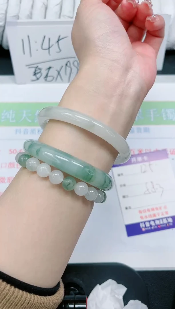 【闪购商品】石英质玉手镯未镶嵌125