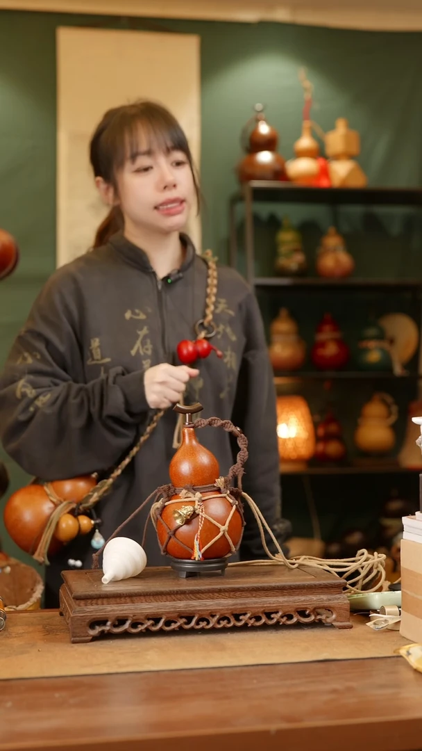 154号精品天然大漆酒葫芦一物一拍~