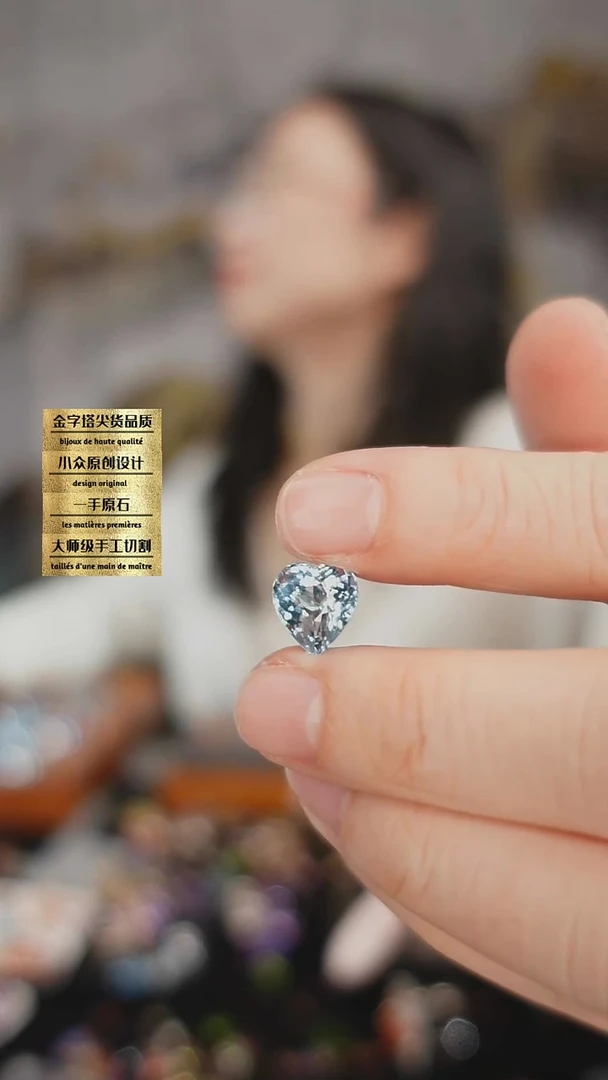 未镶嵌托帕石裸石刻面