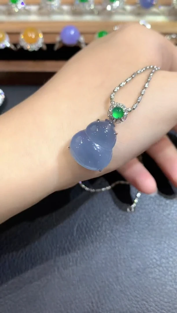 吊坠(不含链)18K金镶嵌翡翠97-吊坠